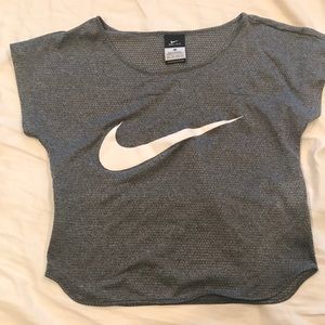 nike workout top